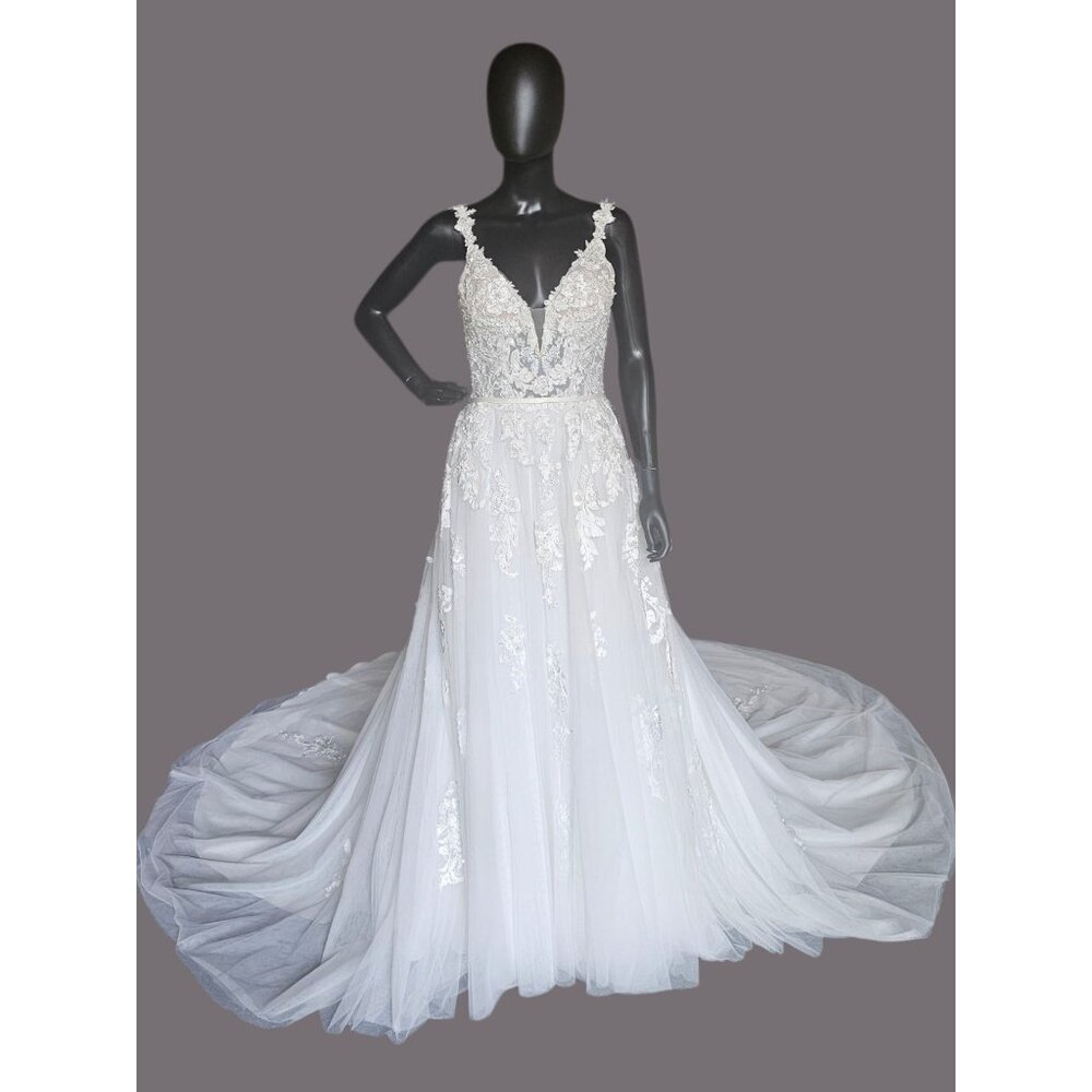 NWOT Ivory A-Line Wide Strap V-neck Plunge Wedding Gown - Mori Lee